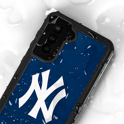 MLB New York Yankees - Solid Distressed Galaxy S24 Plus Waterproof Case